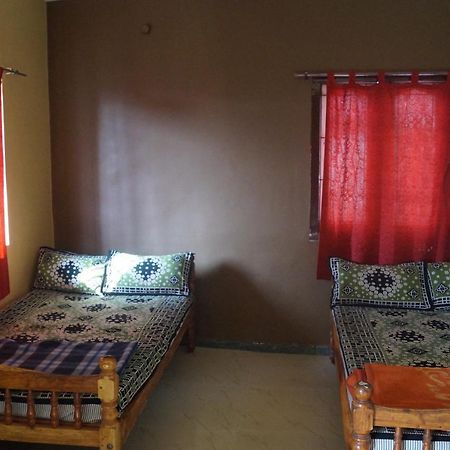 Wins Rooms Vālpārai Bagian luar foto
