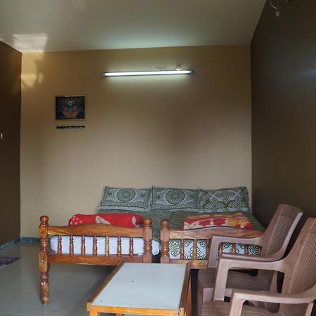Wins Rooms Vālpārai Bagian luar foto