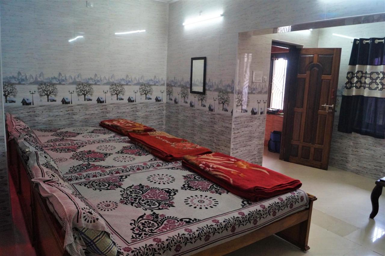 Wins Rooms Vālpārai Bagian luar foto