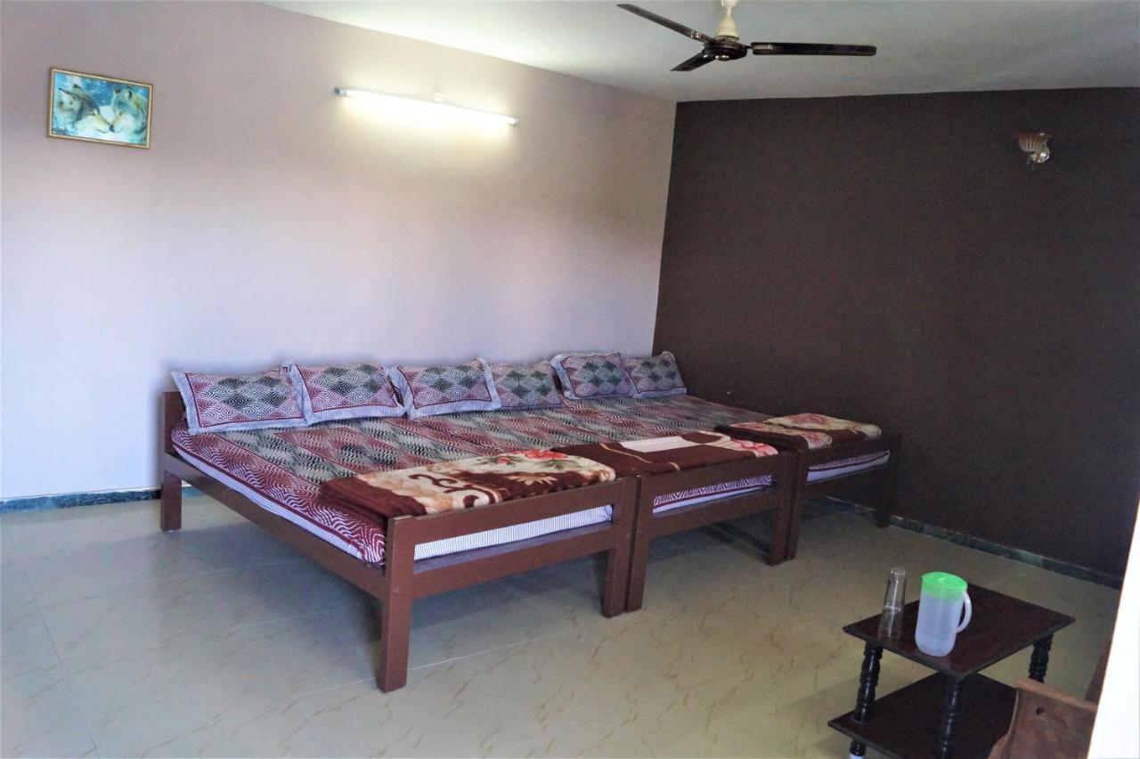 Wins Rooms Vālpārai Bagian luar foto