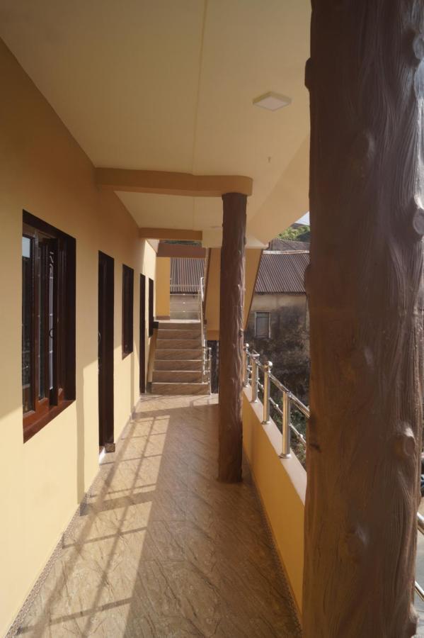Wins Rooms Vālpārai Bagian luar foto